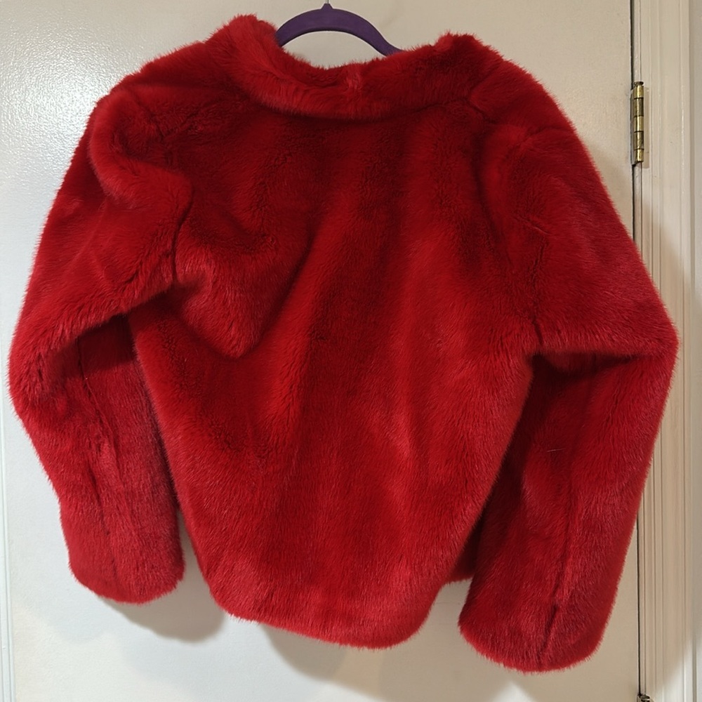 Red fur jacket - Picture 5 of 5